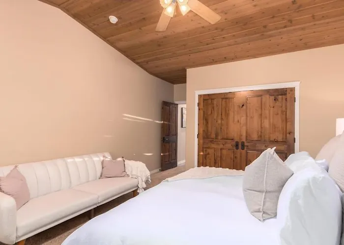 Alpine Estate 5 Showers 3 Fireplace Hot Tub Mtn View Flagstaff