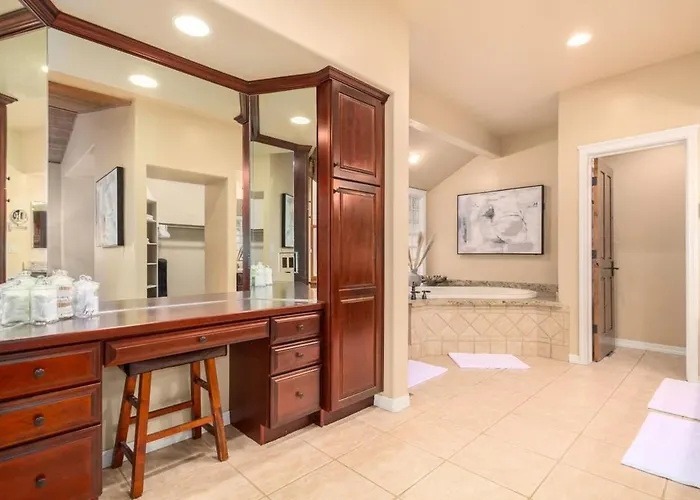 Alpine Estate 5 Showers 3 Fireplace Hot Tub Mtn View Holiday home