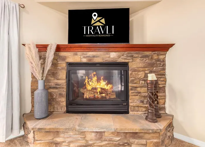 Alpine Estate 5 Showers 3 Fireplace Hot Tub Mtn View Holiday home Flagstaff